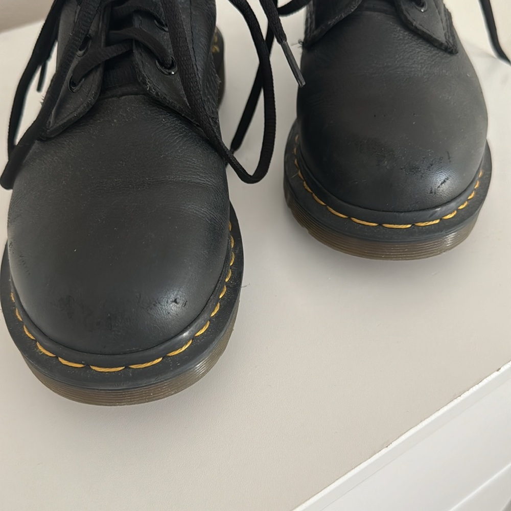 Doc Martens - Picture 2 of 4
